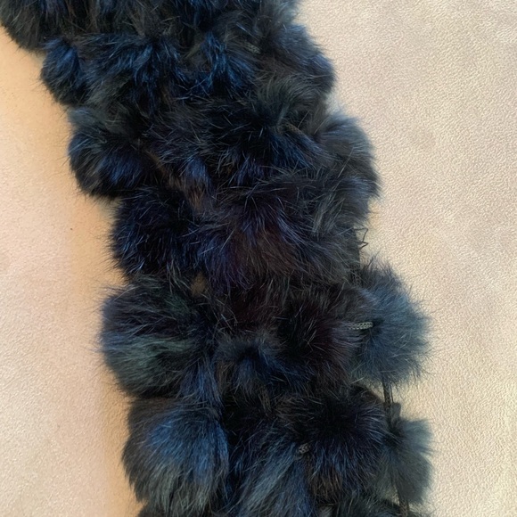 Black Pom Pom Rabbit Fur Neck Warmer Scarf - Picture 4 of 4